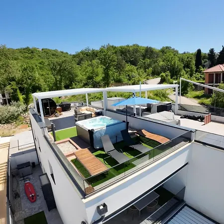 Cassiopeia - Seaside Retreat Daire Omišalj