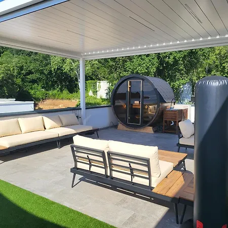 Cassiopeia - Seaside Retreat Apartamento Omišalj